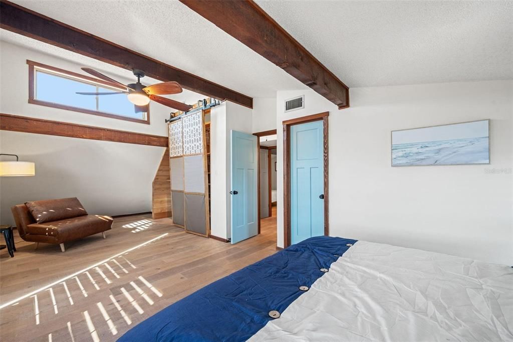 En Venta: $574,999 (4 camas, 2 baños, 1841 Pies cuadrados)