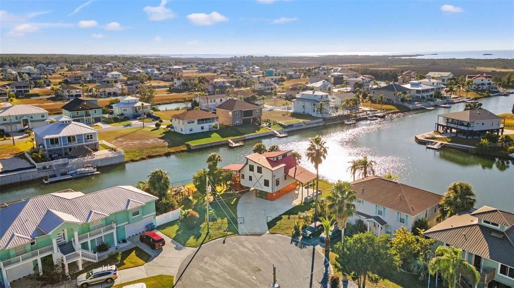 En Venta: $574,999 (4 camas, 2 baños, 1841 Pies cuadrados)