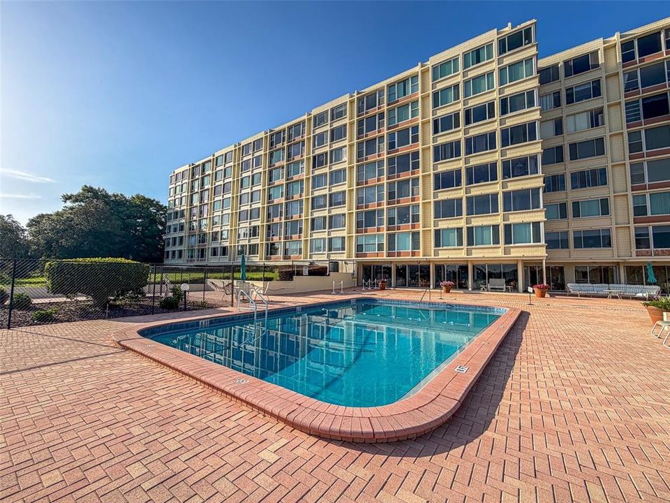 На продажу: $149,900 (2 спален, 2 ванн, 1190 Квадратных фут)