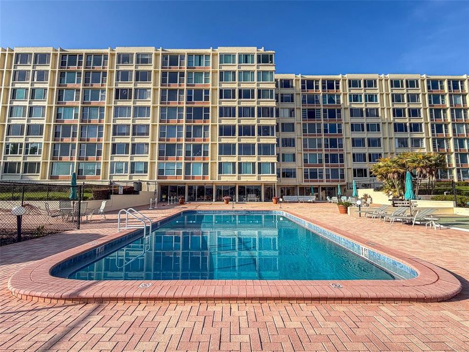 На продажу: $149,900 (2 спален, 2 ванн, 1190 Квадратных фут)