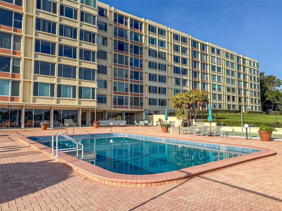 На продажу: $149,900 (2 спален, 2 ванн, 1190 Квадратных фут)