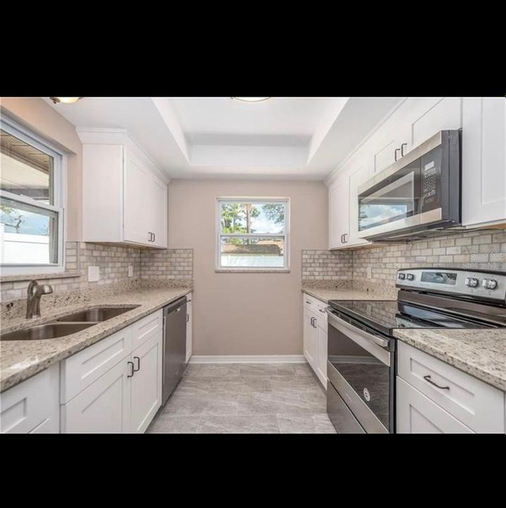 For Rent: $2,400 (2 beds, 2 baths, 968 Square Feet)