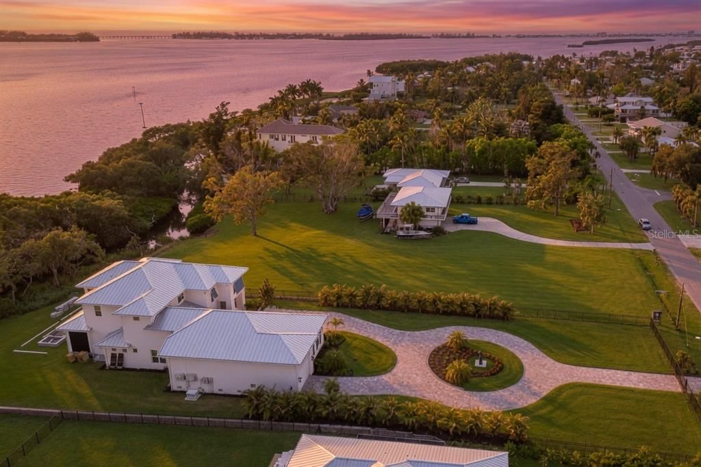 For Sale: $795,900 (0.70 acres)