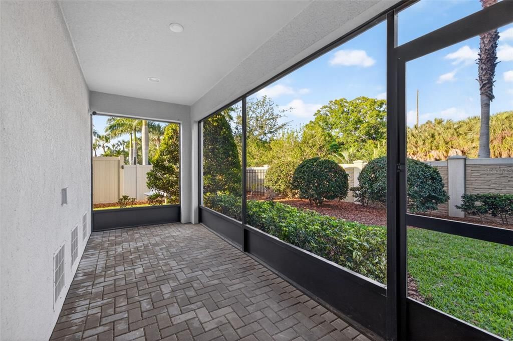 For Sale: $735,000 (3 beds, 3 baths, 2080 Square Feet)