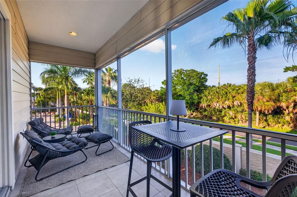 For Sale: $735,000 (3 beds, 3 baths, 2080 Square Feet)