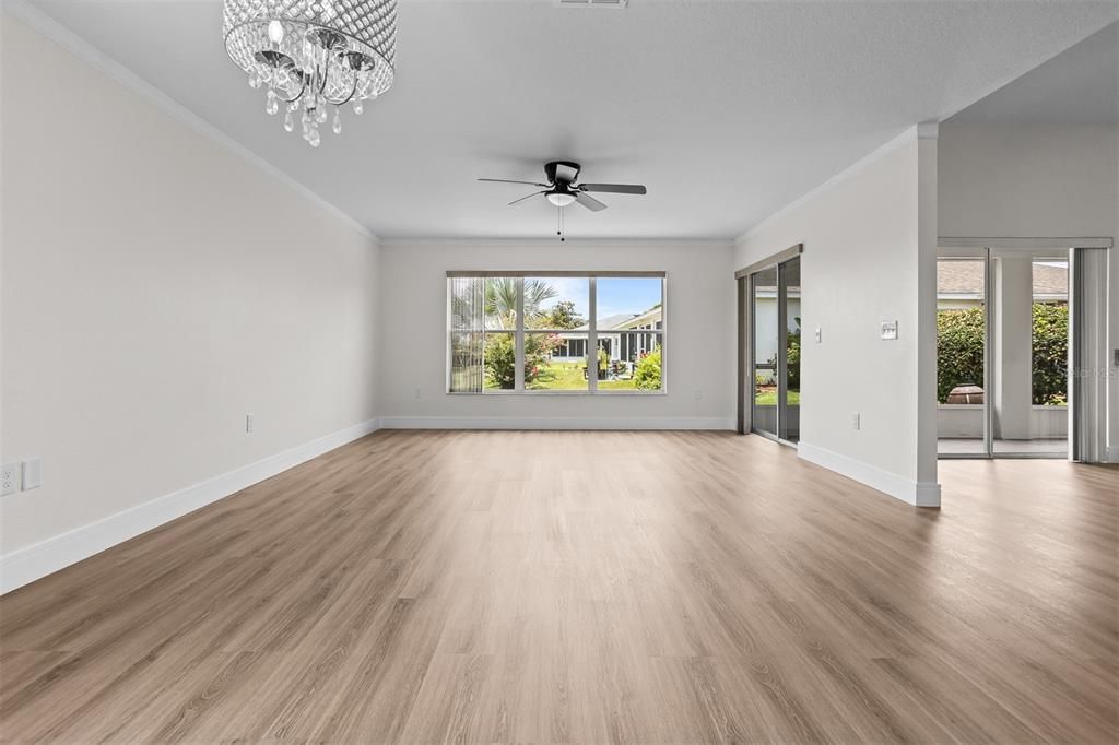 На продажу: $319,999 (3 спален, 2 ванн, 1596 Квадратных фут)