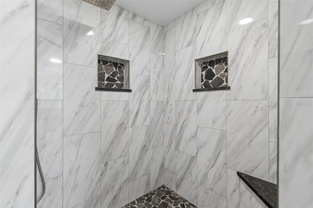 For Sale: $429,000 (3 beds, 3 baths, 1866 Square Feet)
