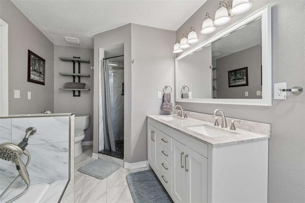For Sale: $429,000 (3 beds, 3 baths, 1866 Square Feet)
