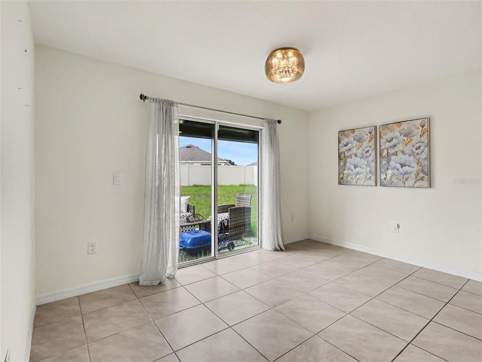 En Venta: $340,000 (3 camas, 2 baños, 2043 Pies cuadrados)