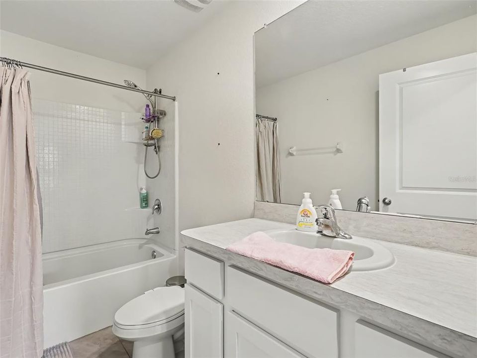 En Venta: $340,000 (3 camas, 2 baños, 2043 Pies cuadrados)