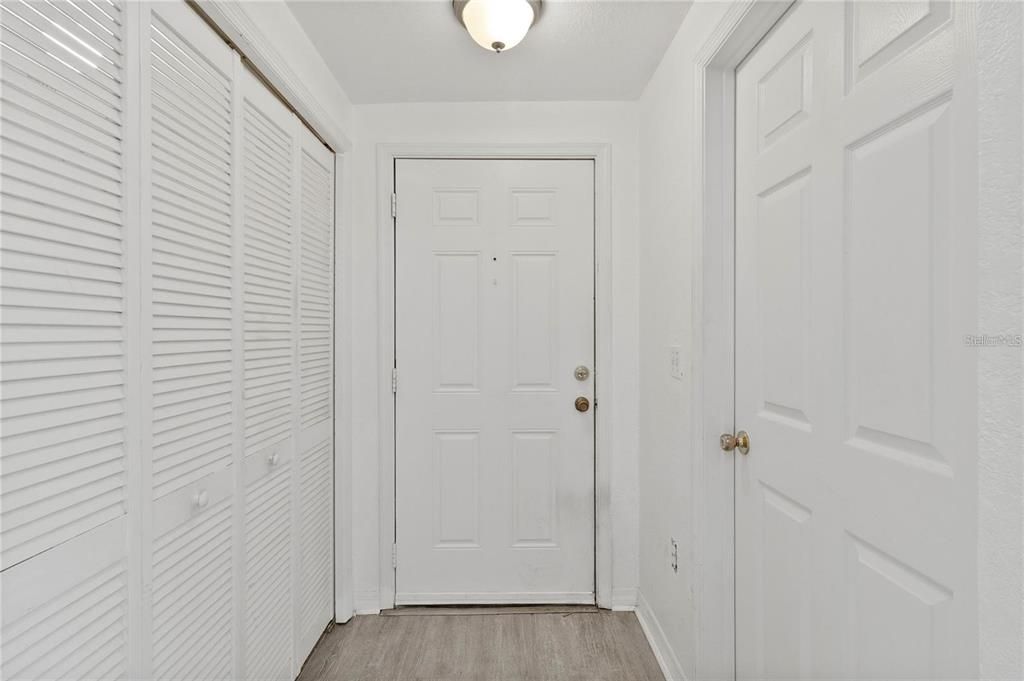 For Rent: $2,000 (3 beds, 2 baths, 1387 Square Feet)