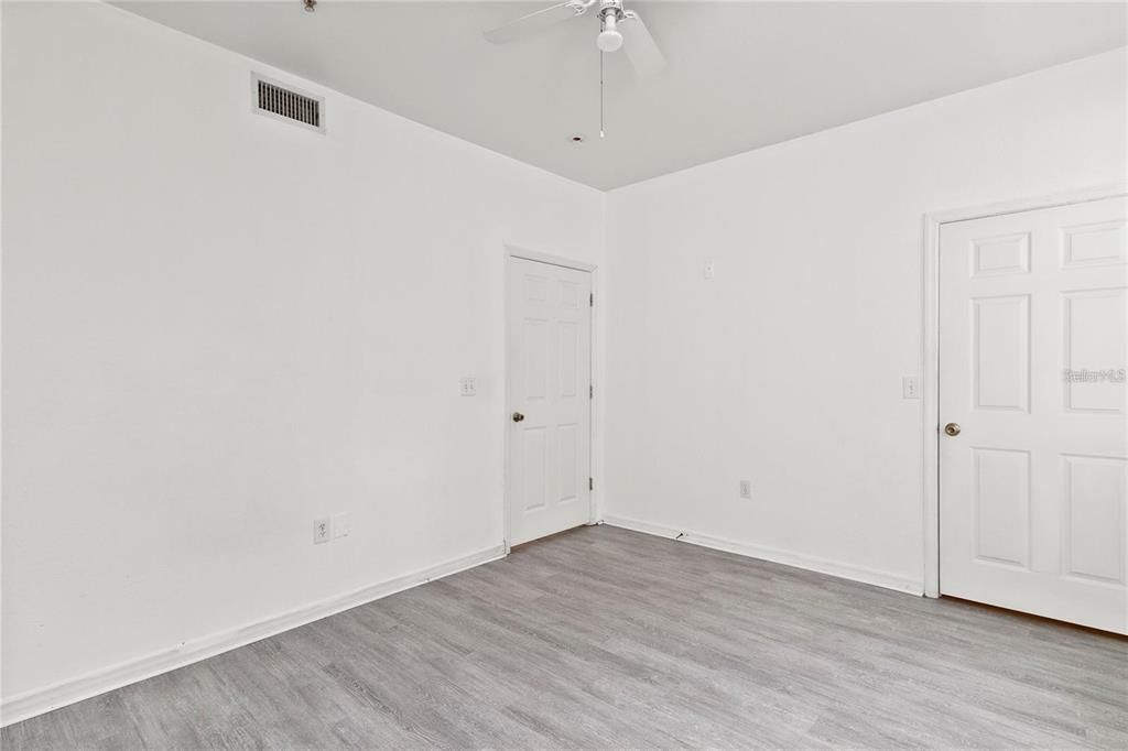 For Rent: $2,000 (3 beds, 2 baths, 1387 Square Feet)