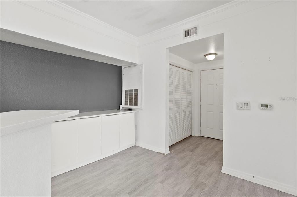 For Rent: $2,000 (3 beds, 2 baths, 1387 Square Feet)