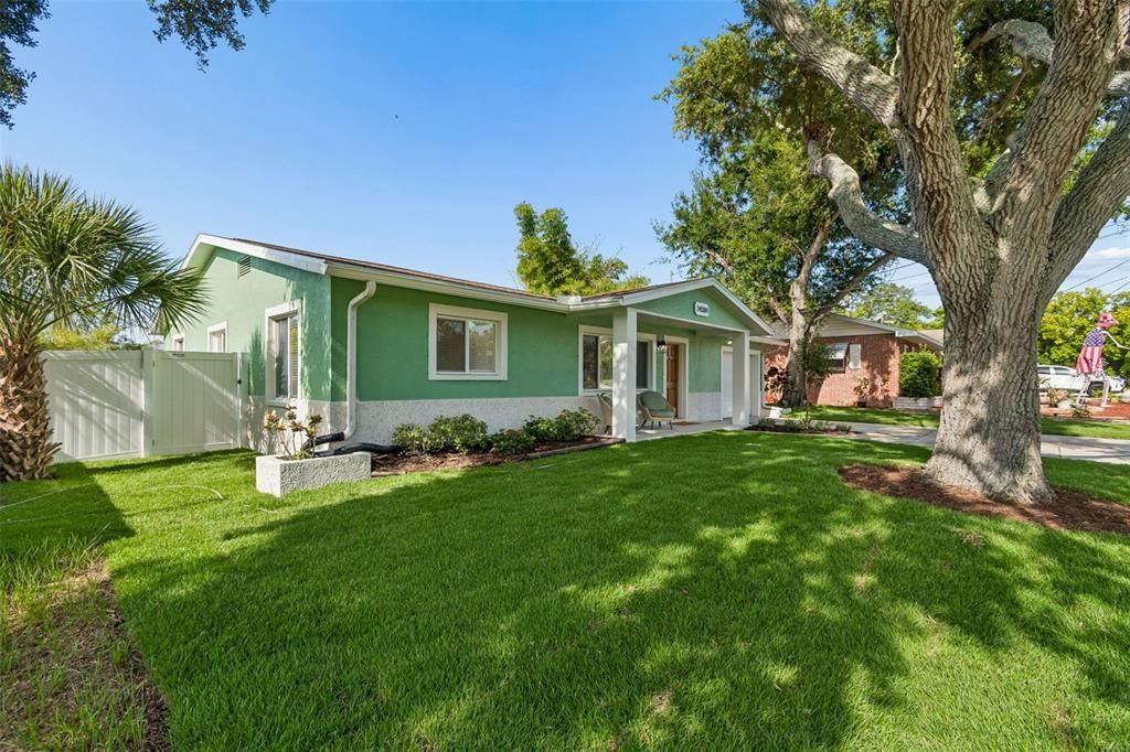 For Sale: $569,500 (3 beds, 2 baths, 1452 Square Feet)