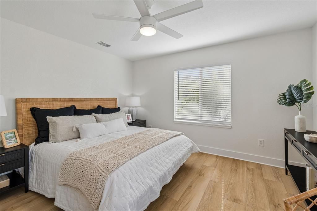 For Sale: $569,500 (3 beds, 2 baths, 1452 Square Feet)