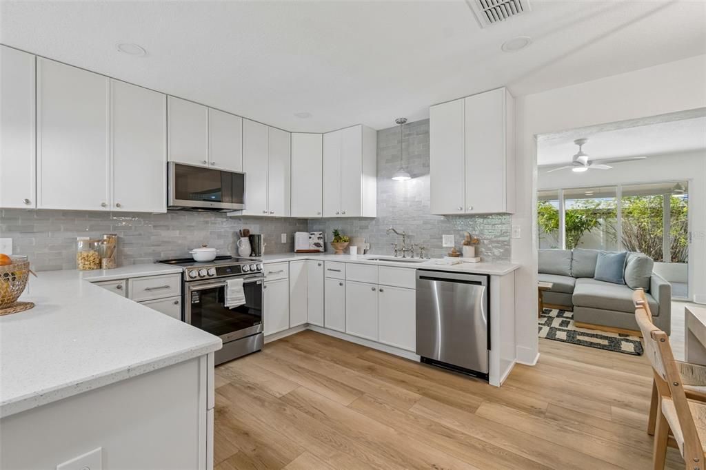 For Sale: $569,500 (3 beds, 2 baths, 1452 Square Feet)