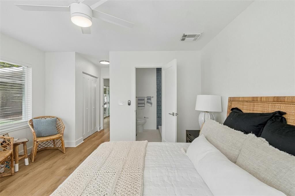 For Sale: $569,500 (3 beds, 2 baths, 1452 Square Feet)