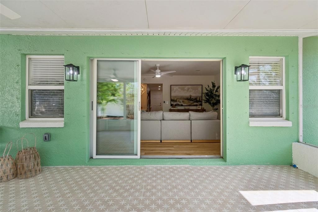 For Sale: $569,500 (3 beds, 2 baths, 1452 Square Feet)
