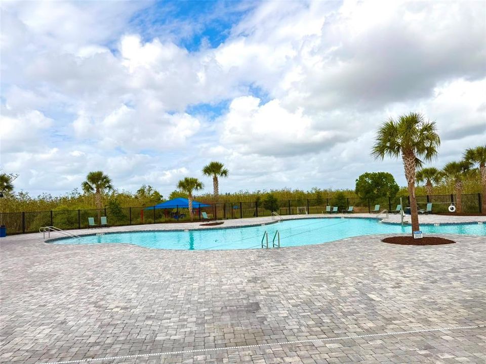 For Rent: $1,900 (3 beds, 2 baths, 1672 Square Feet)