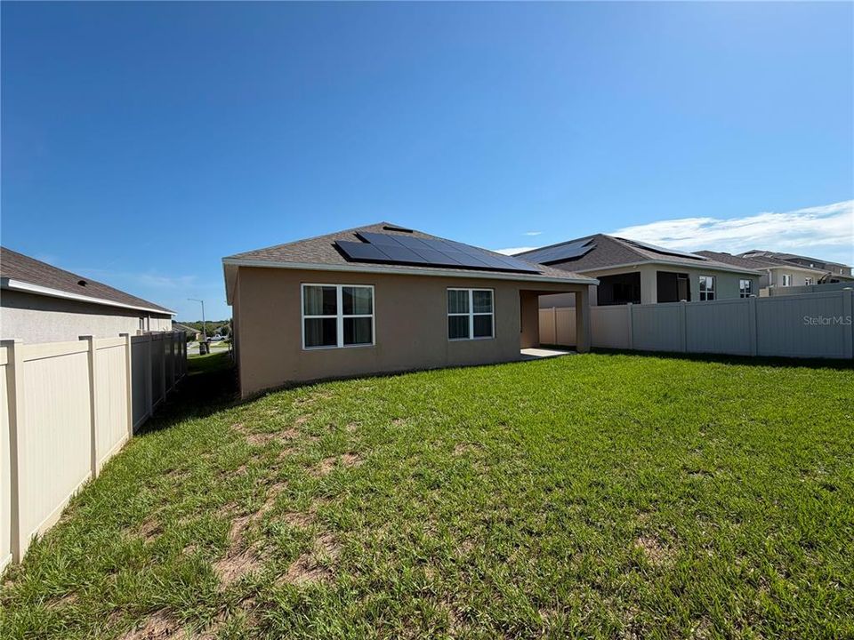 For Rent: $1,900 (3 beds, 2 baths, 1672 Square Feet)