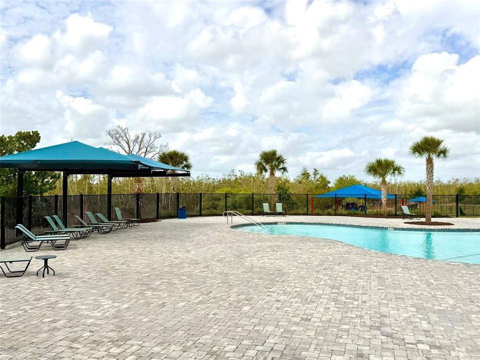 For Rent: $1,900 (3 beds, 2 baths, 1672 Square Feet)