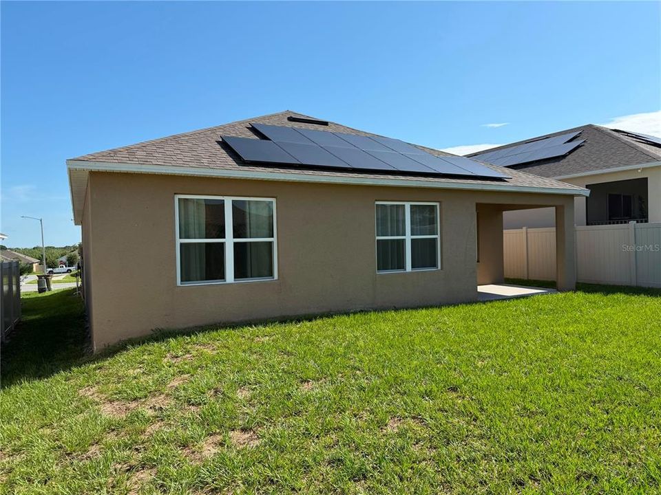 For Rent: $1,900 (3 beds, 2 baths, 1672 Square Feet)