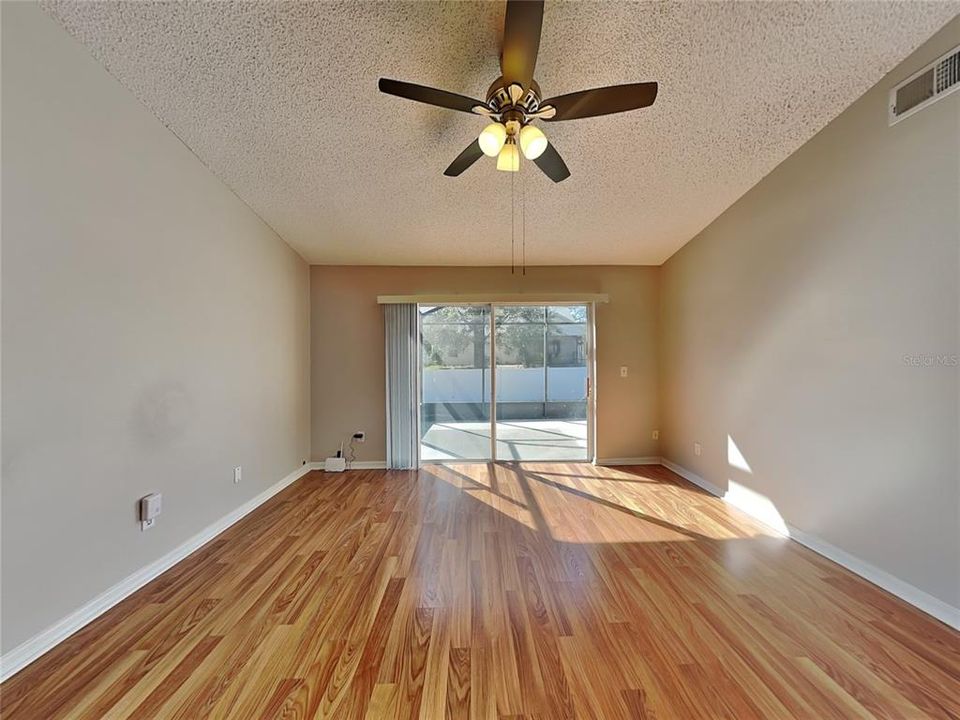 For Rent: $2,099 (3 beds, 2 baths, 1210 Square Feet)