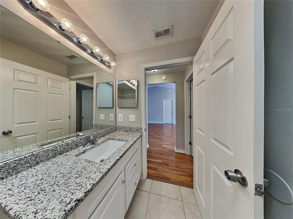 For Rent: $2,099 (3 beds, 2 baths, 1210 Square Feet)