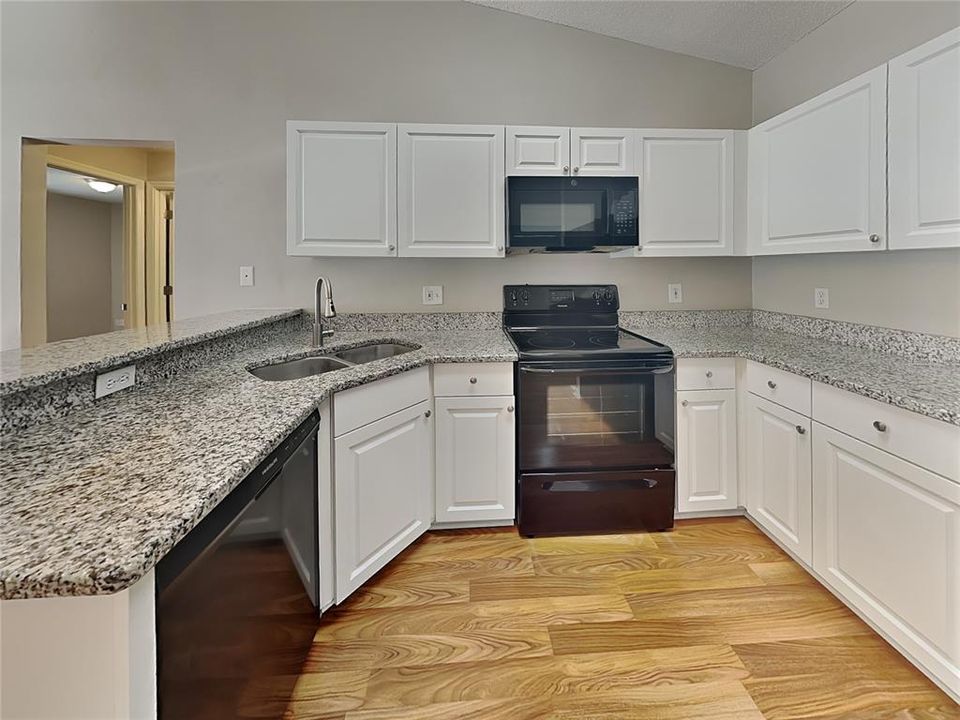 For Rent: $2,099 (3 beds, 2 baths, 1210 Square Feet)
