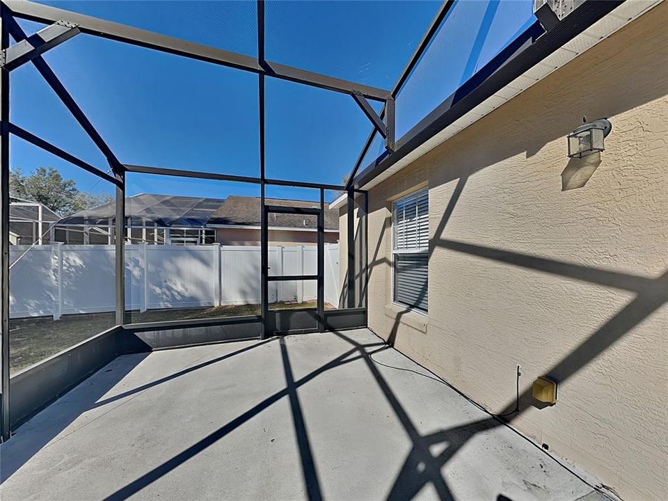For Rent: $2,099 (3 beds, 2 baths, 1210 Square Feet)