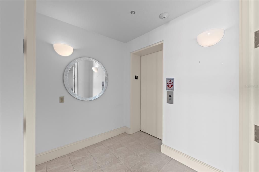 For Sale: $1,160,000 (3 beds, 3 baths, 2369 Square Feet)