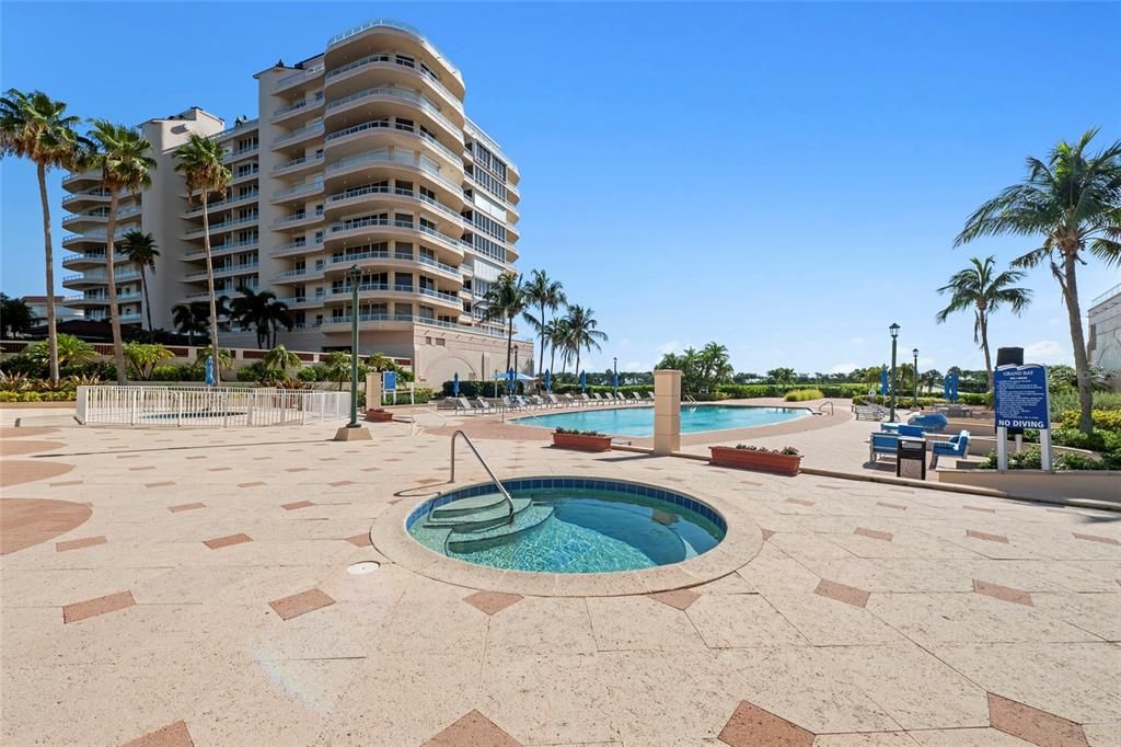 For Sale: $1,160,000 (3 beds, 3 baths, 2369 Square Feet)