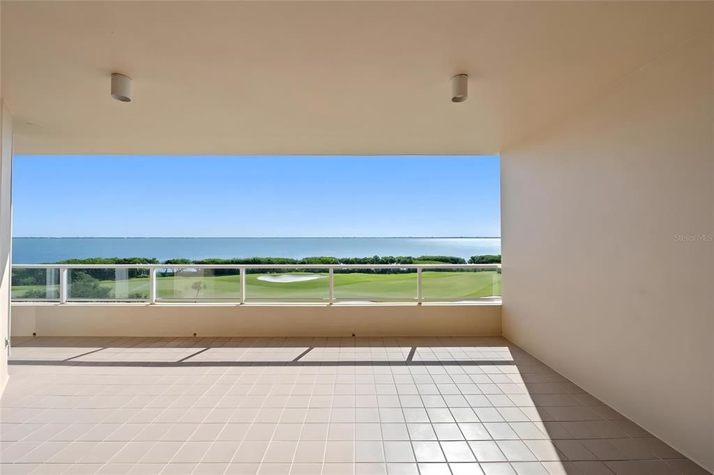 For Sale: $1,160,000 (3 beds, 3 baths, 2369 Square Feet)