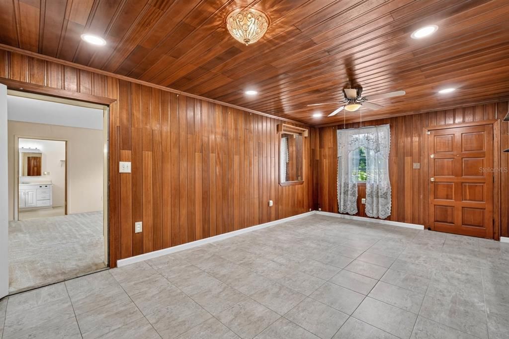 На продажу: $210,000 (3 спален, 2 ванн, 1516 Квадратных фут)