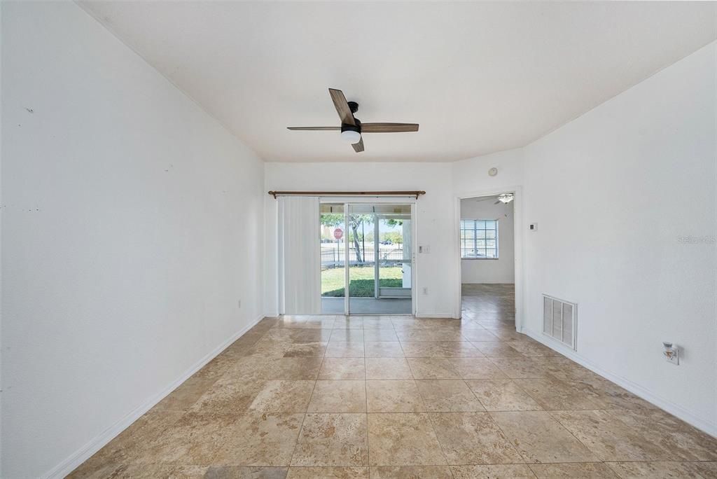 En Venta: $205,000 (3 camas, 2 baños, 1151 Pies cuadrados)