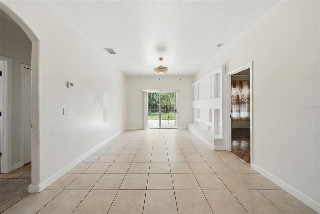 En Venta: $299,990 (4 camas, 3 baños, 1360 Pies cuadrados)
