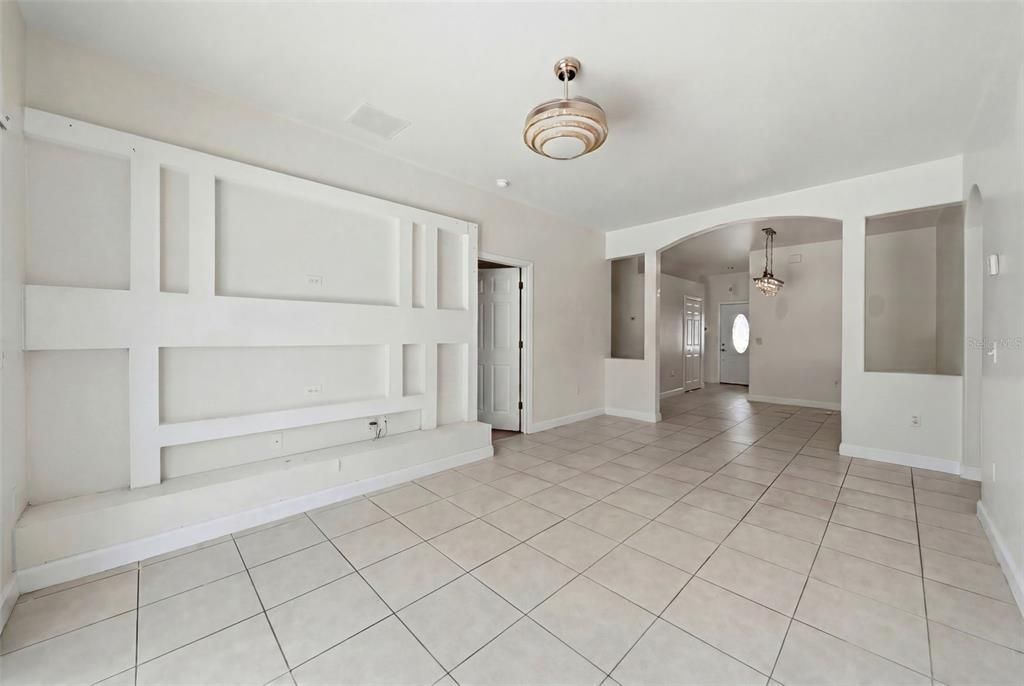 En Venta: $299,990 (4 camas, 3 baños, 1360 Pies cuadrados)