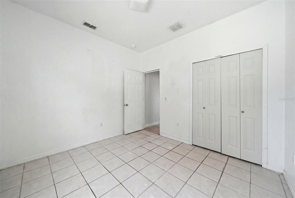 En Venta: $299,990 (4 camas, 3 baños, 1360 Pies cuadrados)