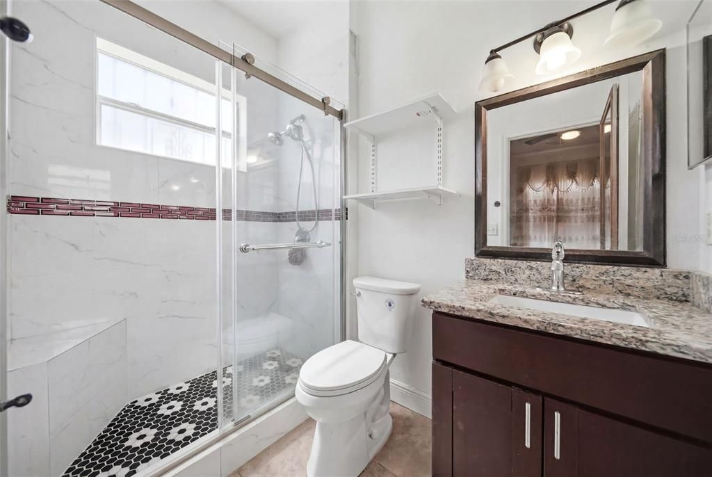 En Venta: $299,990 (4 camas, 3 baños, 1360 Pies cuadrados)