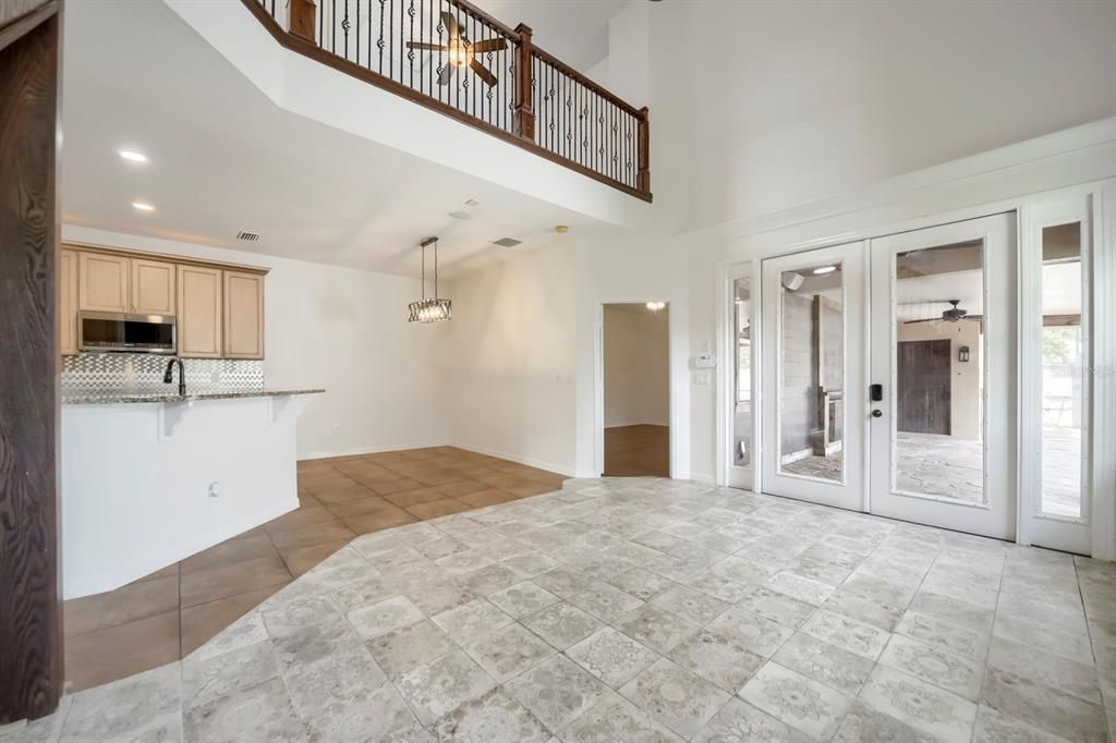 For Sale: $420,000 (3 beds, 3 baths, 1831 Square Feet)