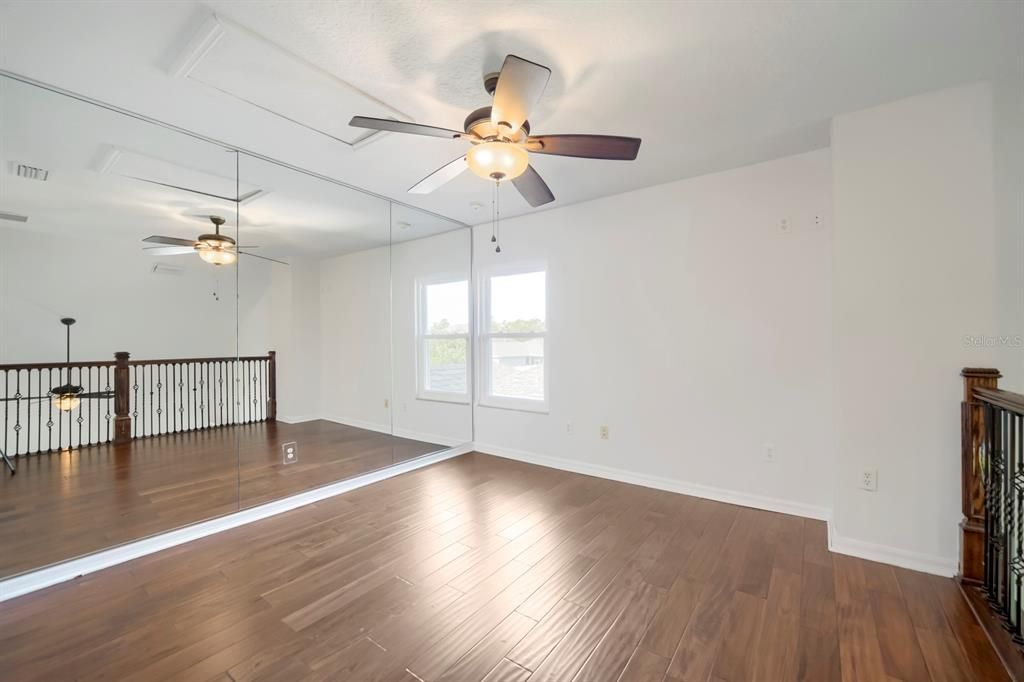 For Sale: $420,000 (3 beds, 3 baths, 1831 Square Feet)