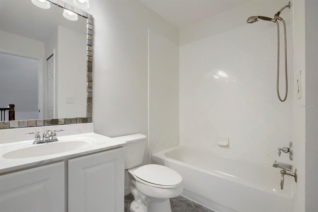For Sale: $420,000 (3 beds, 3 baths, 1831 Square Feet)