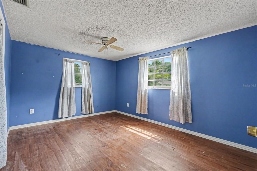 For Sale: $175,000 (3 beds, 1 baths, 1184 Square Feet)