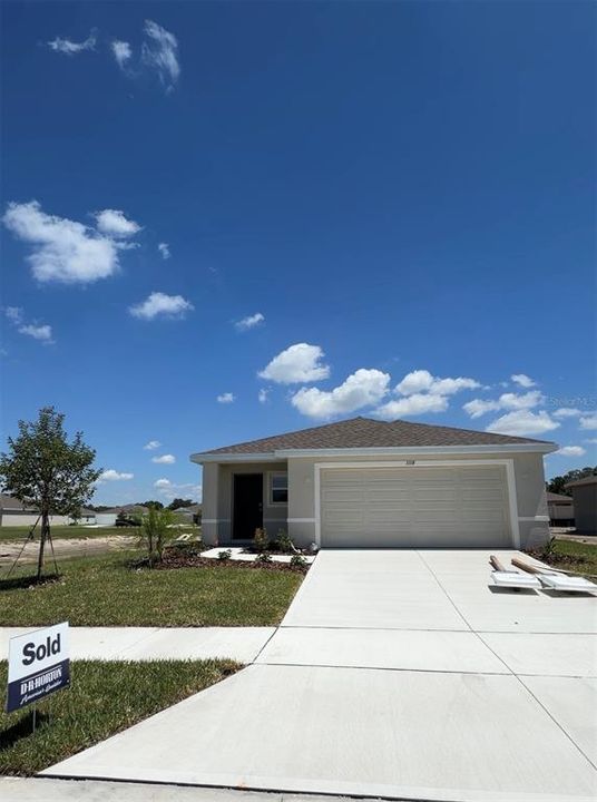 Recently Sold: $349,990 (4 beds, 2 baths, 1665 Square Feet)