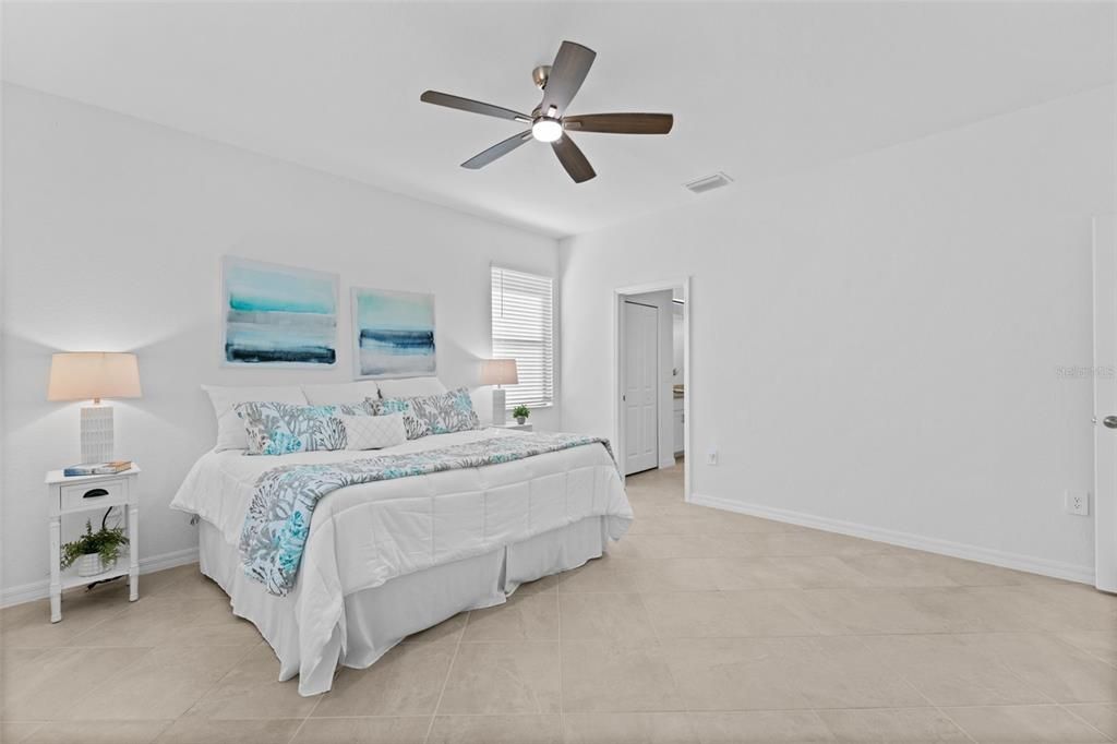 For Rent: $2,200 (3 beds, 3 baths, 1840 Square Feet)