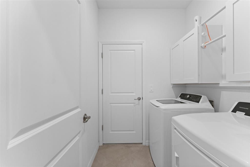 For Rent: $2,200 (3 beds, 3 baths, 1840 Square Feet)