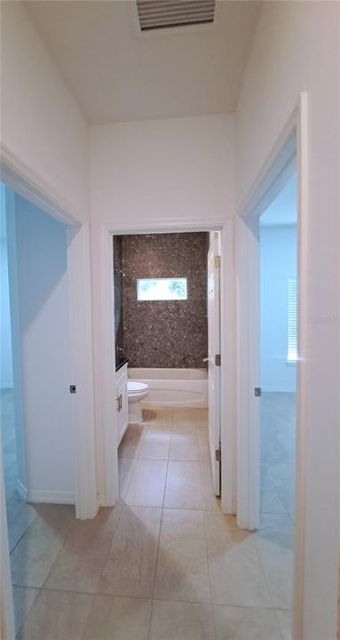 For Rent: $1,700 (6 beds, 4 baths, 1214 Square Feet)