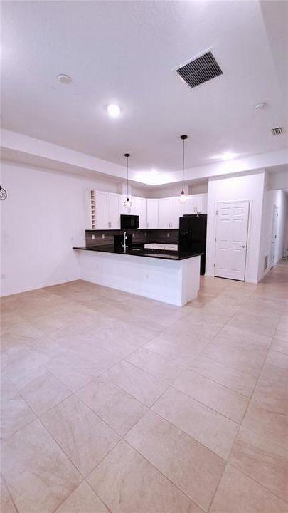 For Rent: $1,700 (6 beds, 4 baths, 1214 Square Feet)