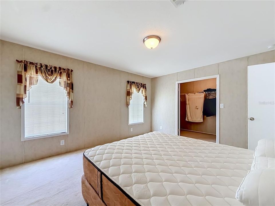 На продажу: $249,000 (3 спален, 2 ванн, 1560 Квадратных фут)