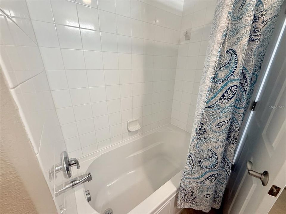 En Renta: $2,200 (3 camas, 3 baños, 1417 Pies cuadrados)